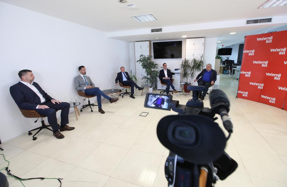 Dan nakon potresa u Petrinji i okolnim selima