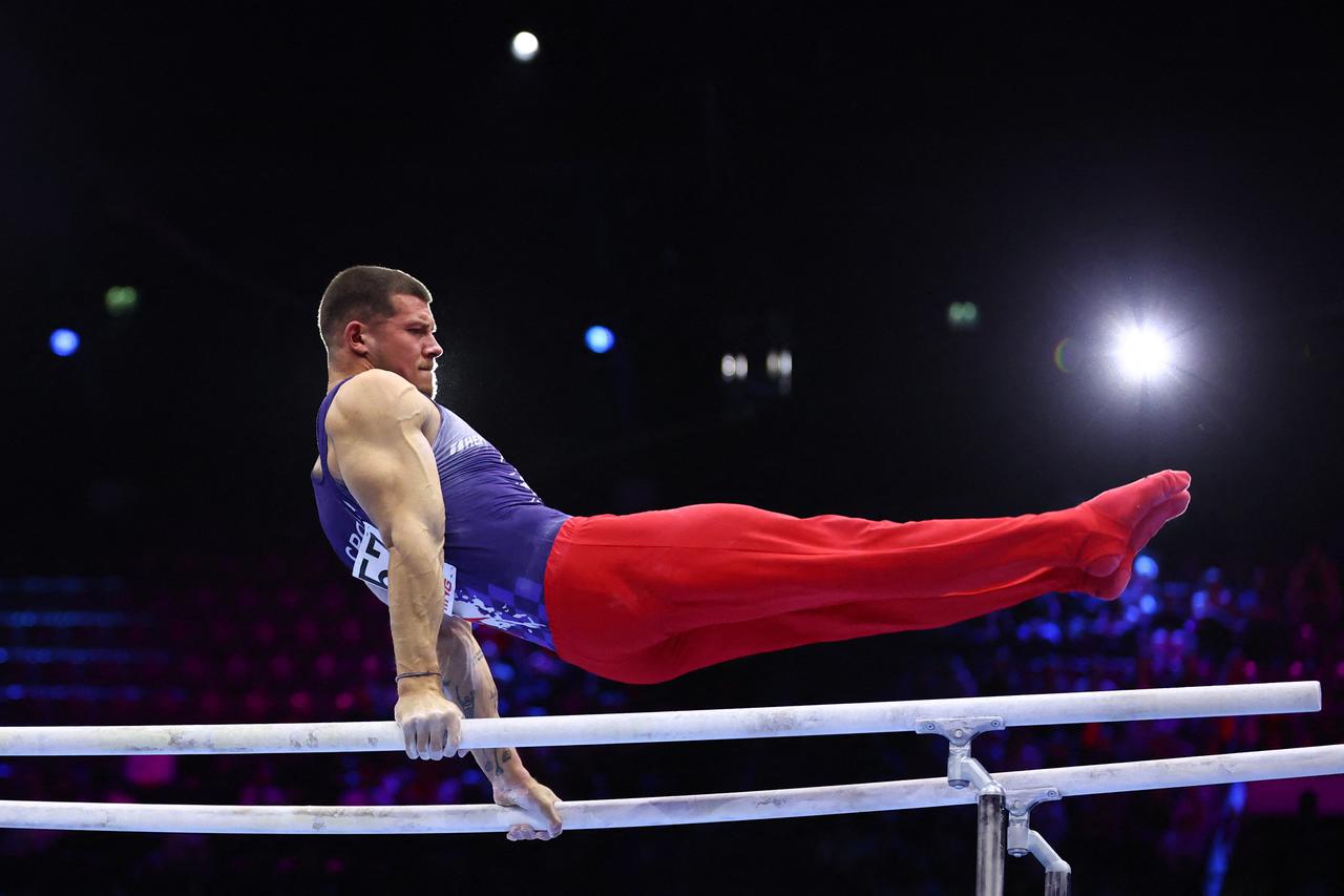 storyeditor/2026-10-25/2026-10-22T184525Z_2070142614_UP1EMAM1G3OVX_RTRMADP_3_GYMNASTICS-WORLD-1.JPG