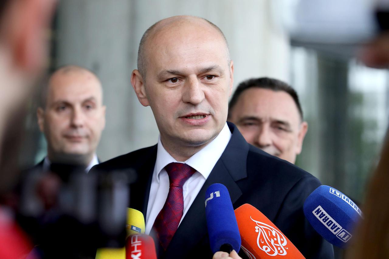 Kolakušić osvojio mandat na Europskim izborima i najavio predsjedničku kandidaturu