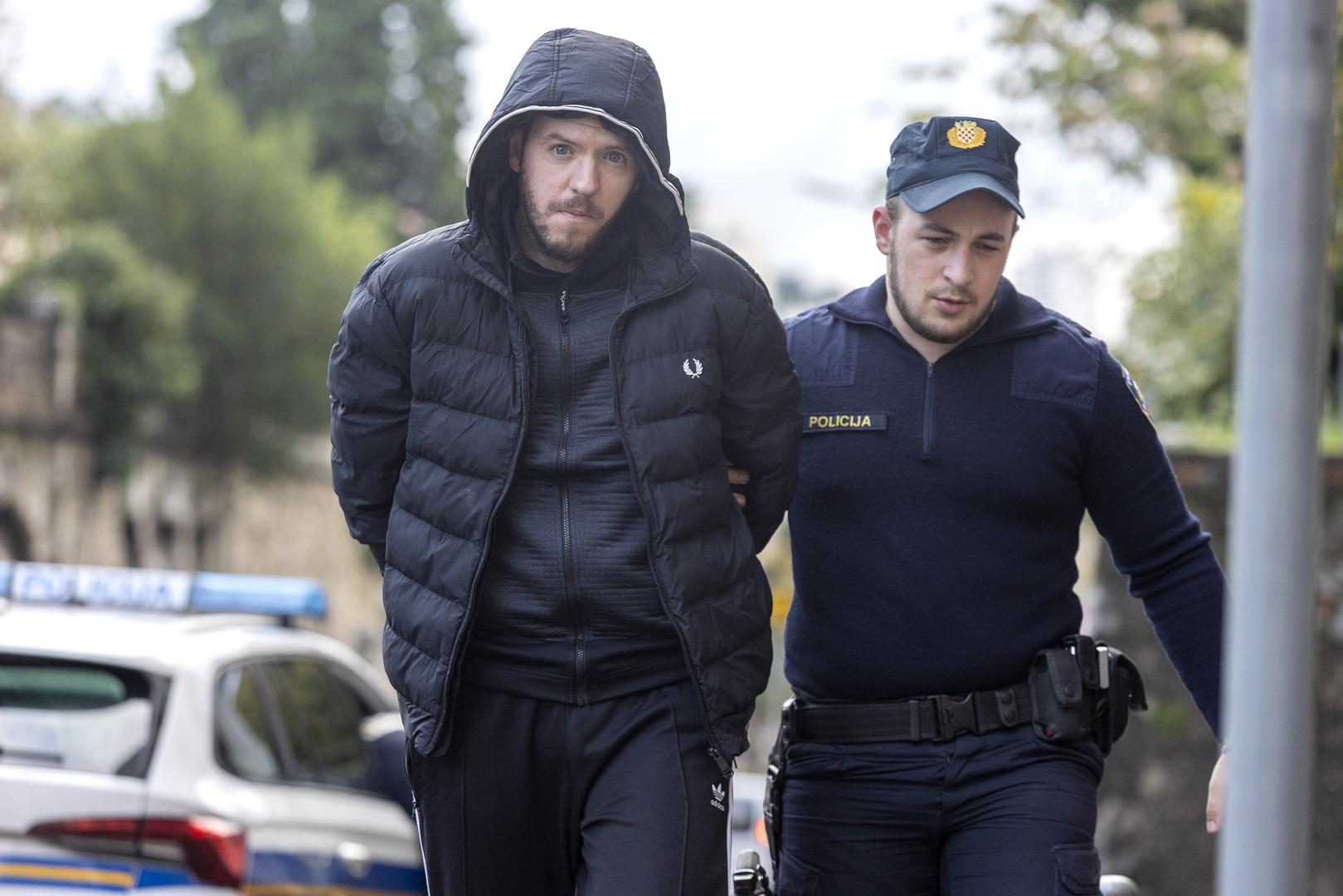 15.11.2023., Rijeka - Policija privodi Luku Burazera, optuzenog za trgovanje kriptovalutama, tj. prevare stotina investitora koji su ukupno ulozili desetke milijuna eura. Photo: Nel Pavletic/PIXSELL