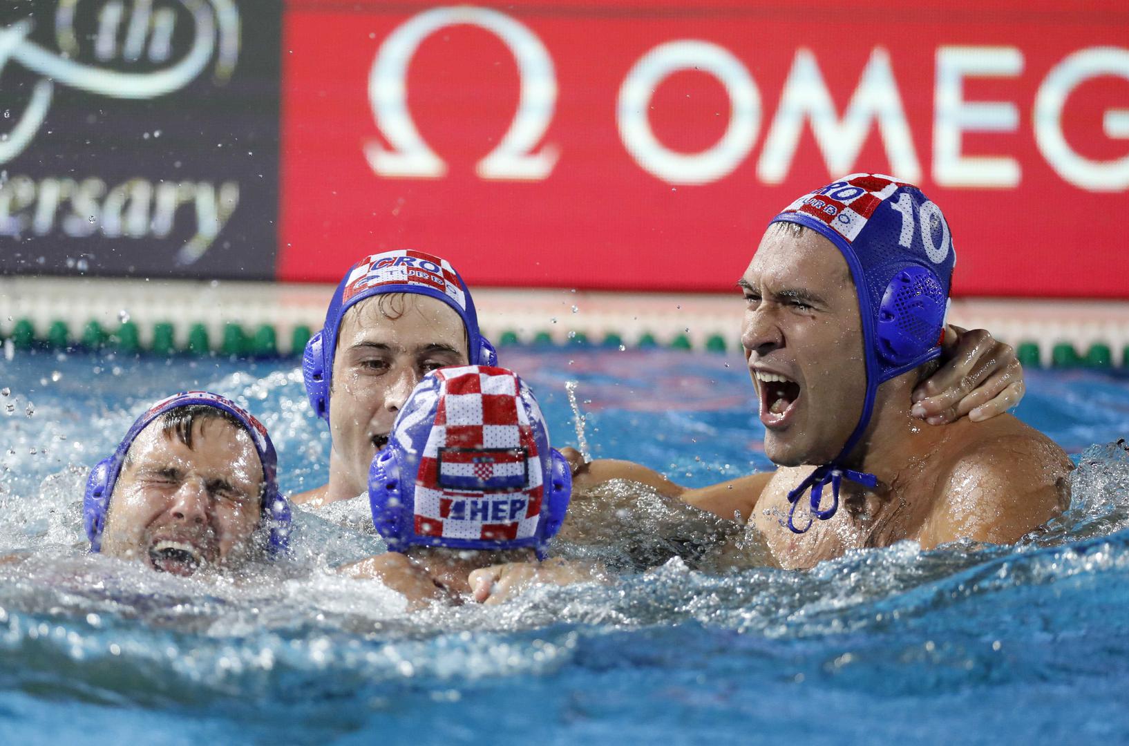 Veliku pobjedu Hrvatske u Budimpešti pratio je državni vrh.