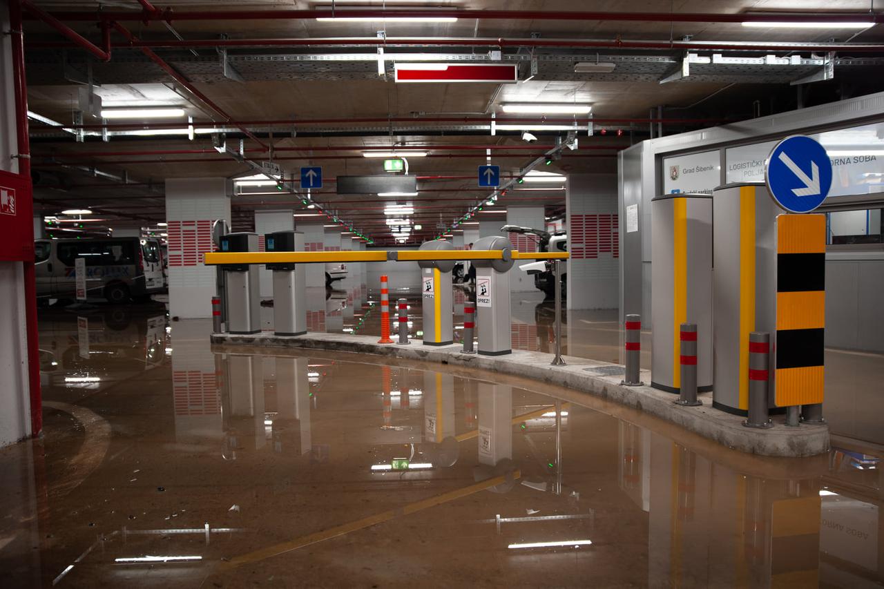 Poplavljena garaža u Šibeniku