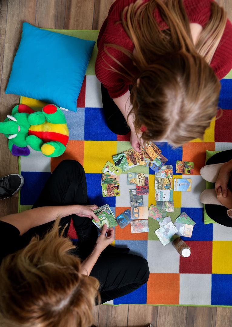 Terapija igrom djeci vrtićke dobi objašnjava emocije