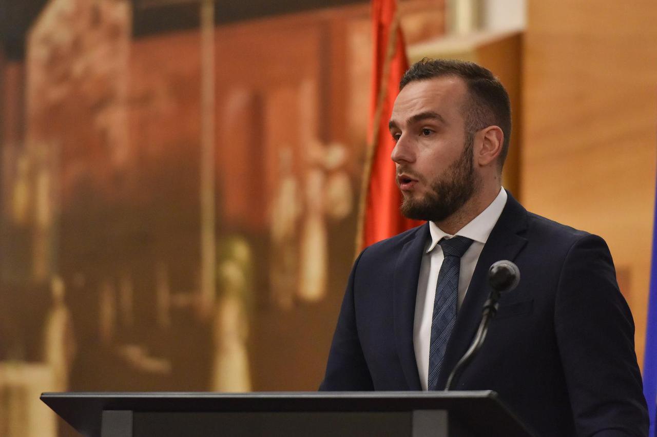 Zagreb: Uručeni ugovori udrugama koje pružaju usluge asistencije osobama s invaliditetom 