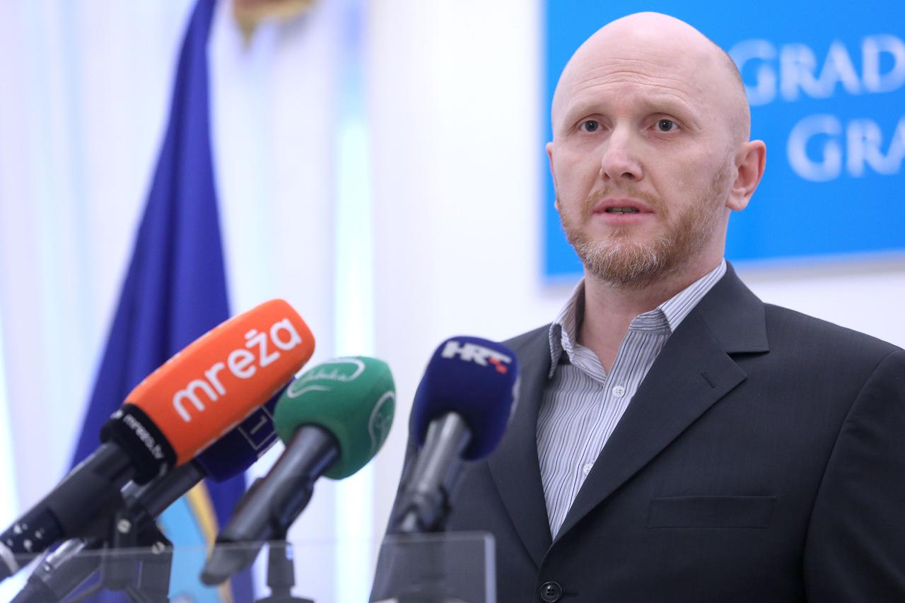 Renato Petek: Potpuni odgovor na pitanje kamo se odvozi plastika i metal nakon što se prikupe nikad nisam dobio od Grada