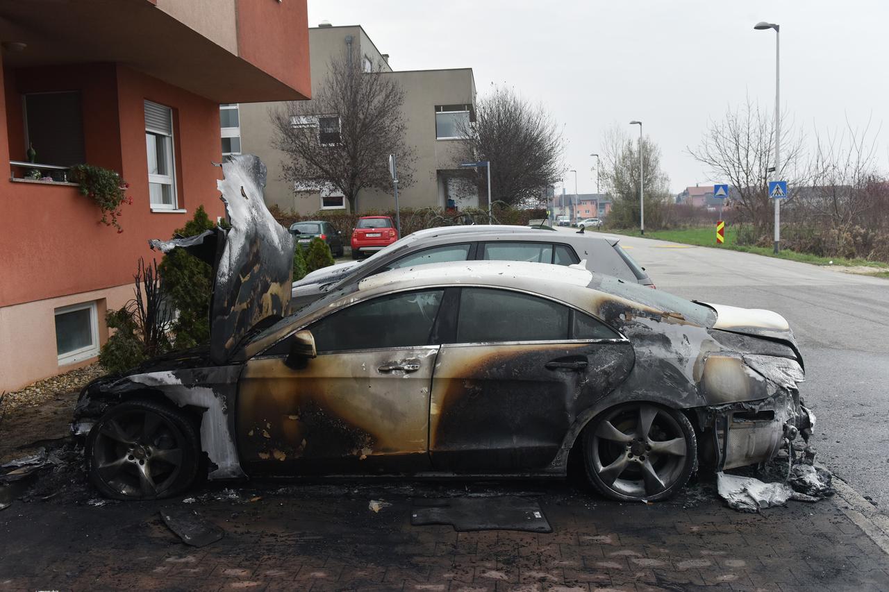 Na parkiralištu u Masleničkoj ulici noćas izgorio Mercedes
