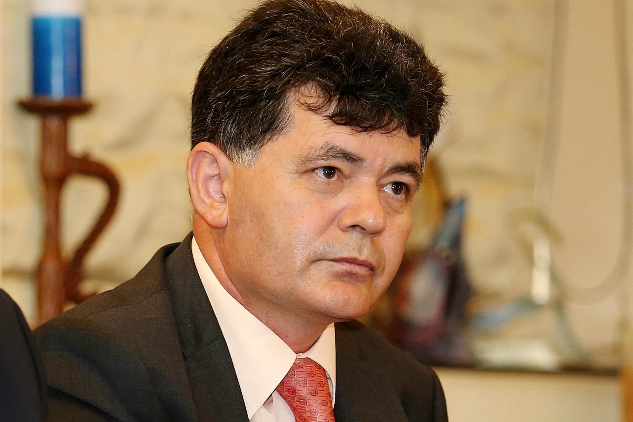 Mate Knezović
