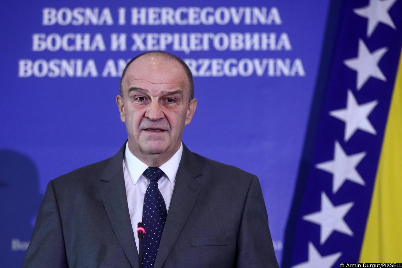 Sarajevo, Delegat u Predstavničkom domu, Enver Bijedić, obratio se medijima