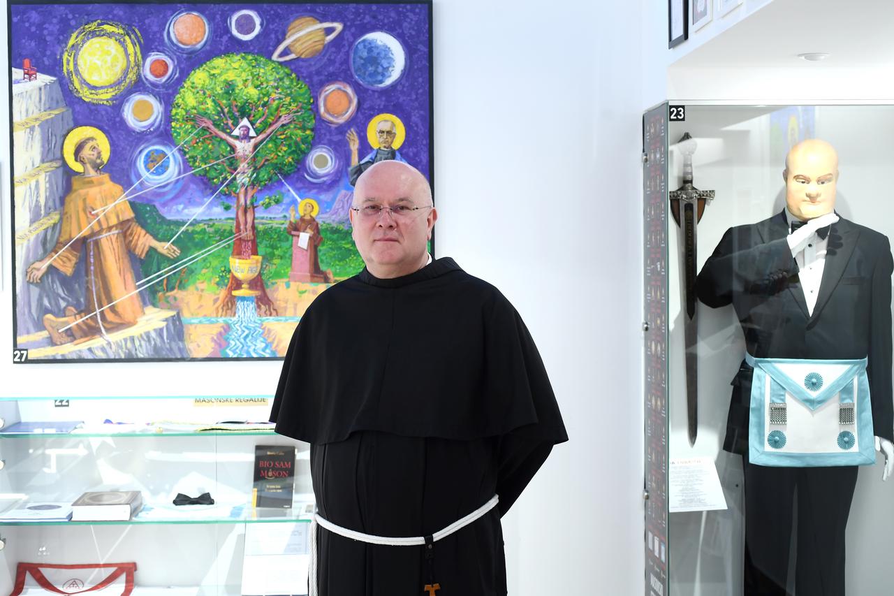 Fra Josip Blažević otvara muzej s više od 500 magijskih, okultnih i new age eksponata