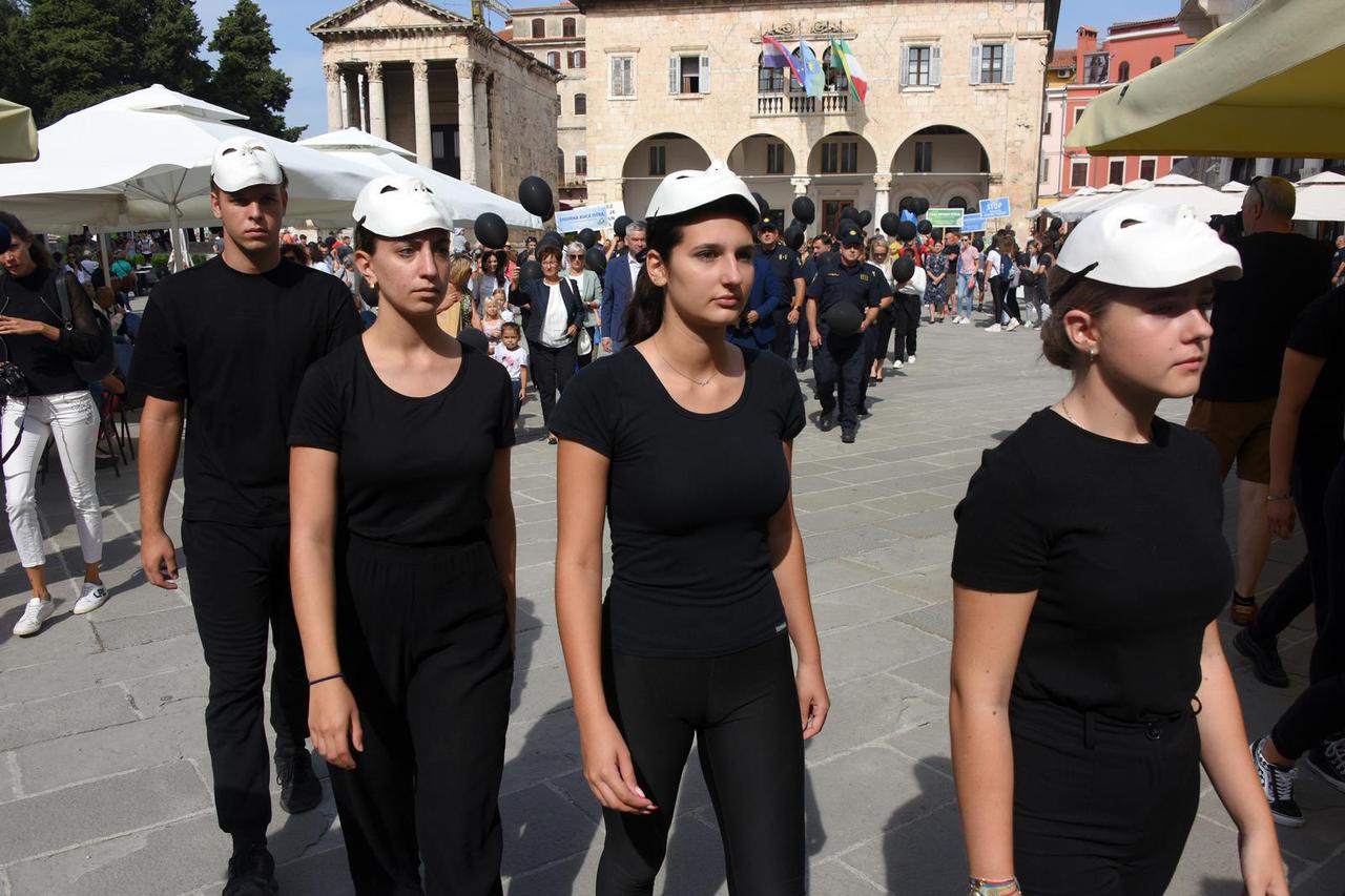 Pula: Prosvjed protiv nasilja nad ženama