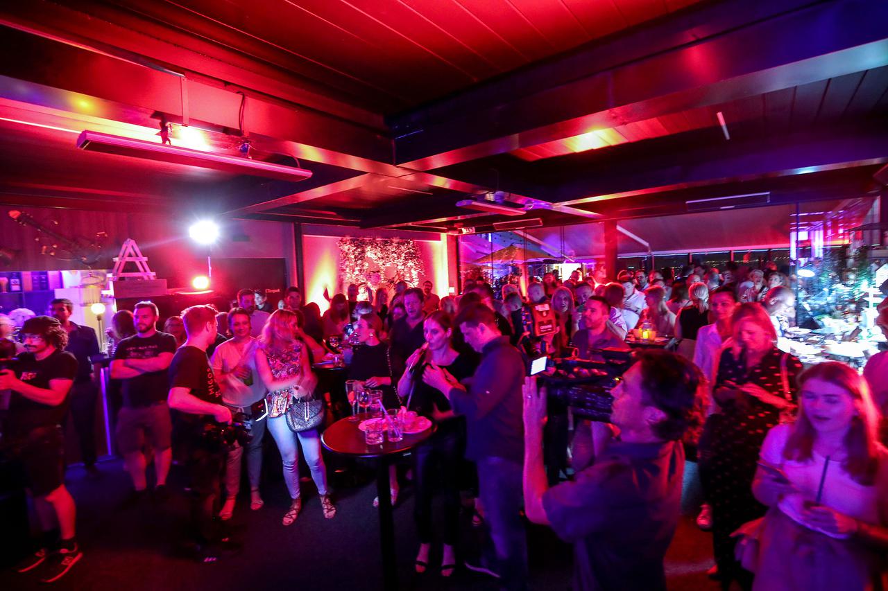 Zagreb: Grupa Vatra nastupila u Rooftop Lateral baru