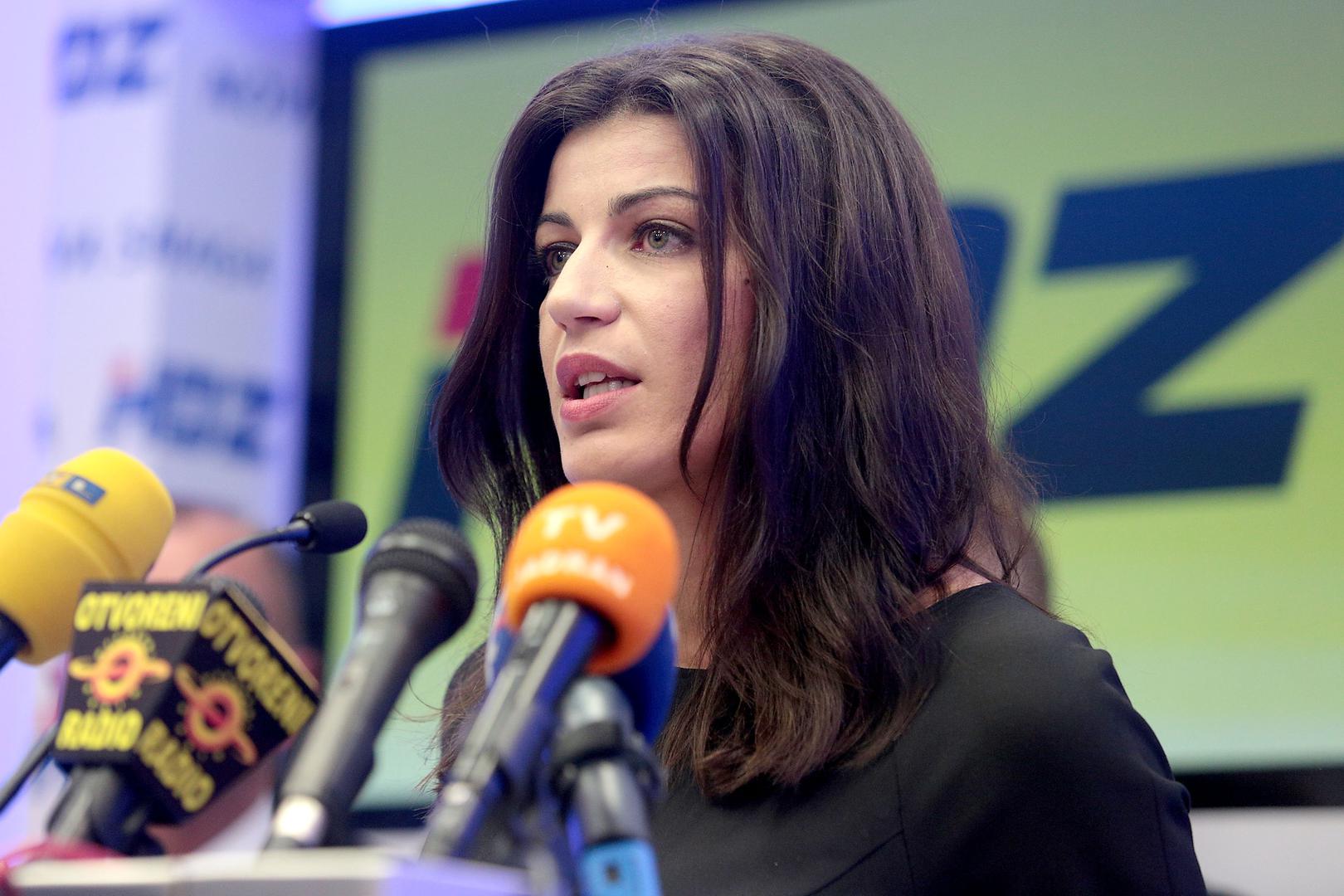 Njezin politički uspon prekinut je 29. svibnja 2020., kada je uhićena u velikoj akciji USKOK-a. Istražitelji su je sumnjičili za koruptivne radnje povezane s projektom vjetroelektrane Krš-Pađene, ali i za druga pogodovanja.