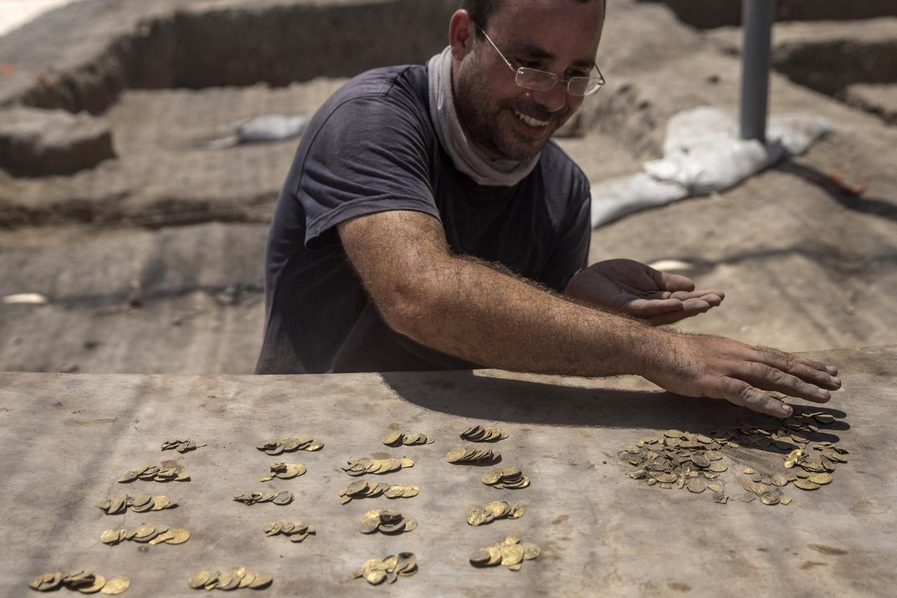 Ancient Gold Coins Discovered In Israel