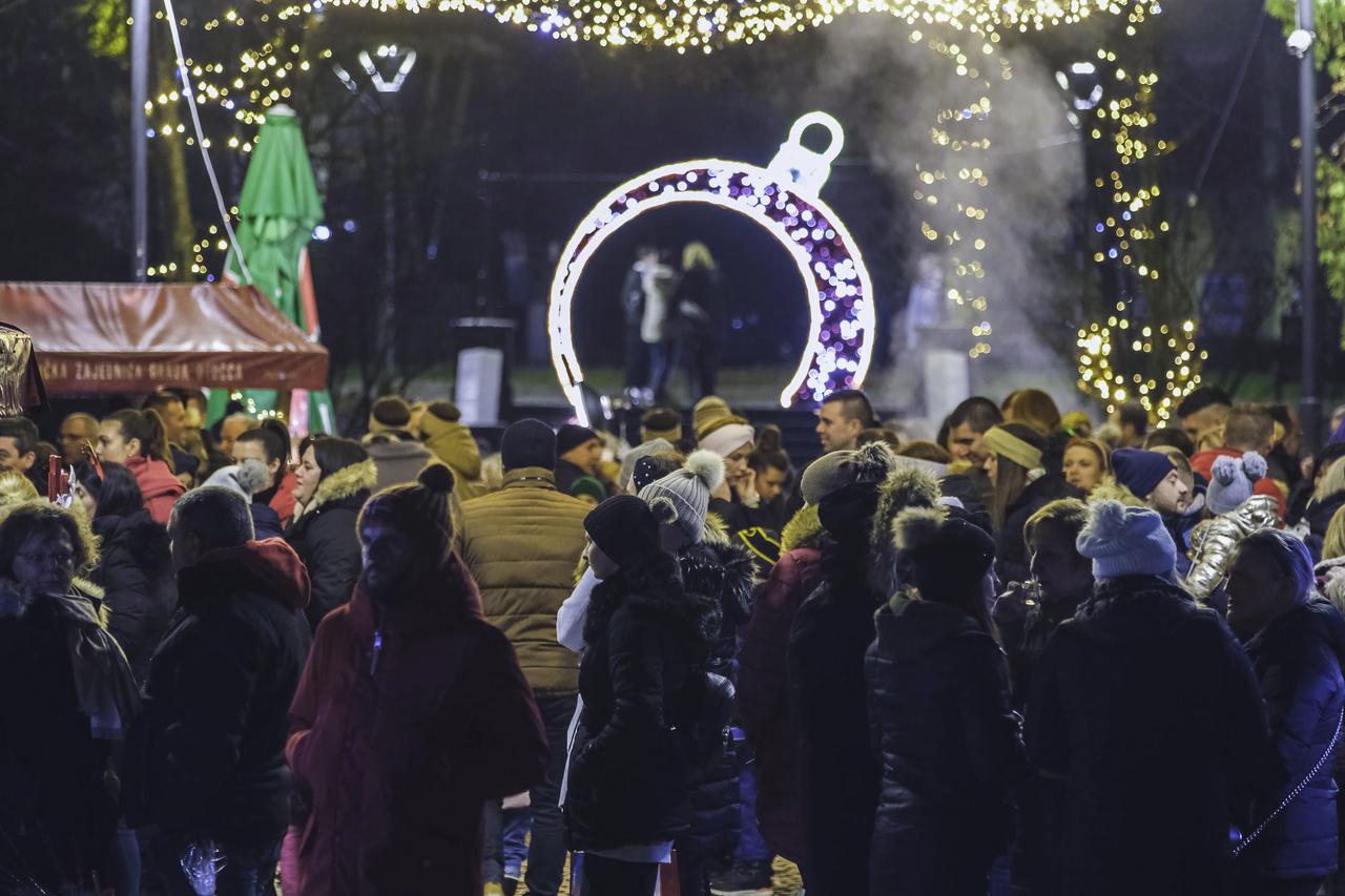 Advent u Otočcu