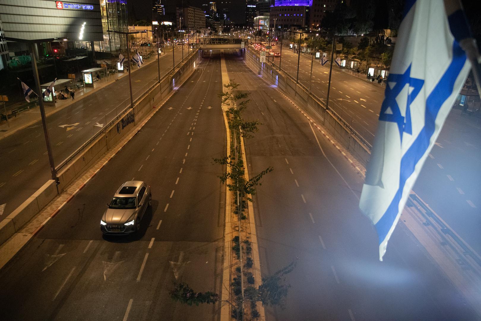 (240414) -- TEL AVIV, April 14, 2024 (Xinhua) -- This photo taken on April 13, 2024 shows a view of the empty road after Israeli authorities released a safety warning in Tel Aviv, Israel. Israeli authorities said that schools will be closed nationwide as early as Saturday night due to threats of Iranian attacks.    Educational activities will be banned across Israel from 11:00 p.m. local time (2000 GMT) on Saturday until Monday night as part of the changes in IDF Home Front Command's defense guidelines, Spokesman of Israel Defense Forces (IDF) Daniel Hagari wrote in a post on social media platform X on Saturday.   A combined attack of dozens of ballistic missiles and hundreds of drones from Iran triggered air raid alerts across Israel early on Sunday, the Israeli army said, as residents reported multiple bombings were heard. (Xinhua/Chen Junqing) Photo: Chen Junqing/XINHUA