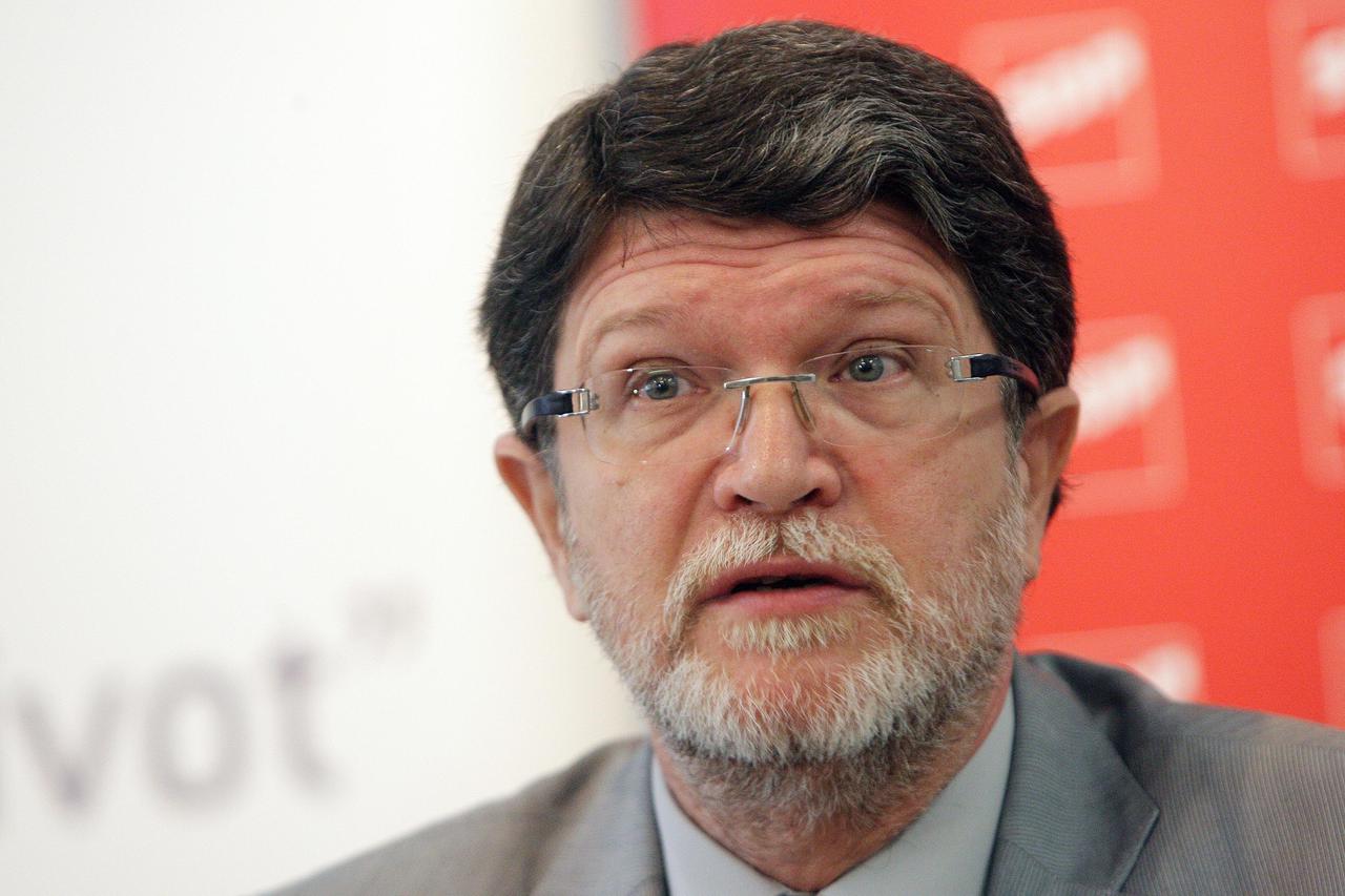Tonino Picula
