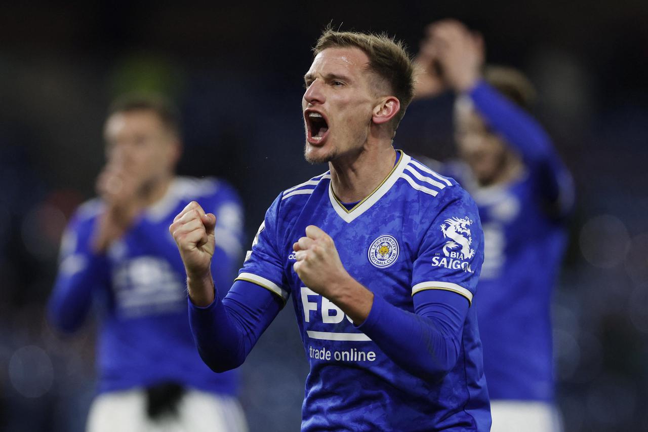 Premier League - Burnley v Leicester City