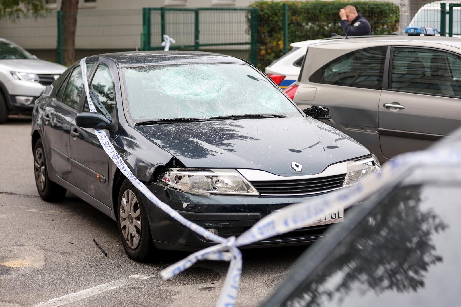 29.10.2022., Zagreb - Starijeg muskarca u subotu oko 4 sata ujutro napala su dvojica muskaraca u Ulici Marijane Radev u zagrebackom naselju Precko. Njega su opljackali, a potom mu i palicom razbili automobil. Photo: Igor Kralj/PIXSELL