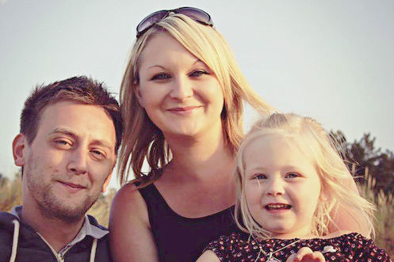 Tom Attawer sa suprugom 