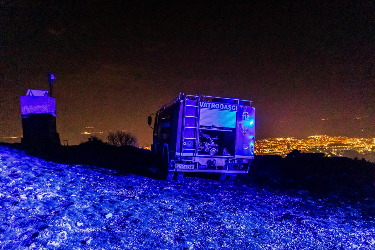 Vrh Sv Jure i požar na obroncima Kozjaka. 