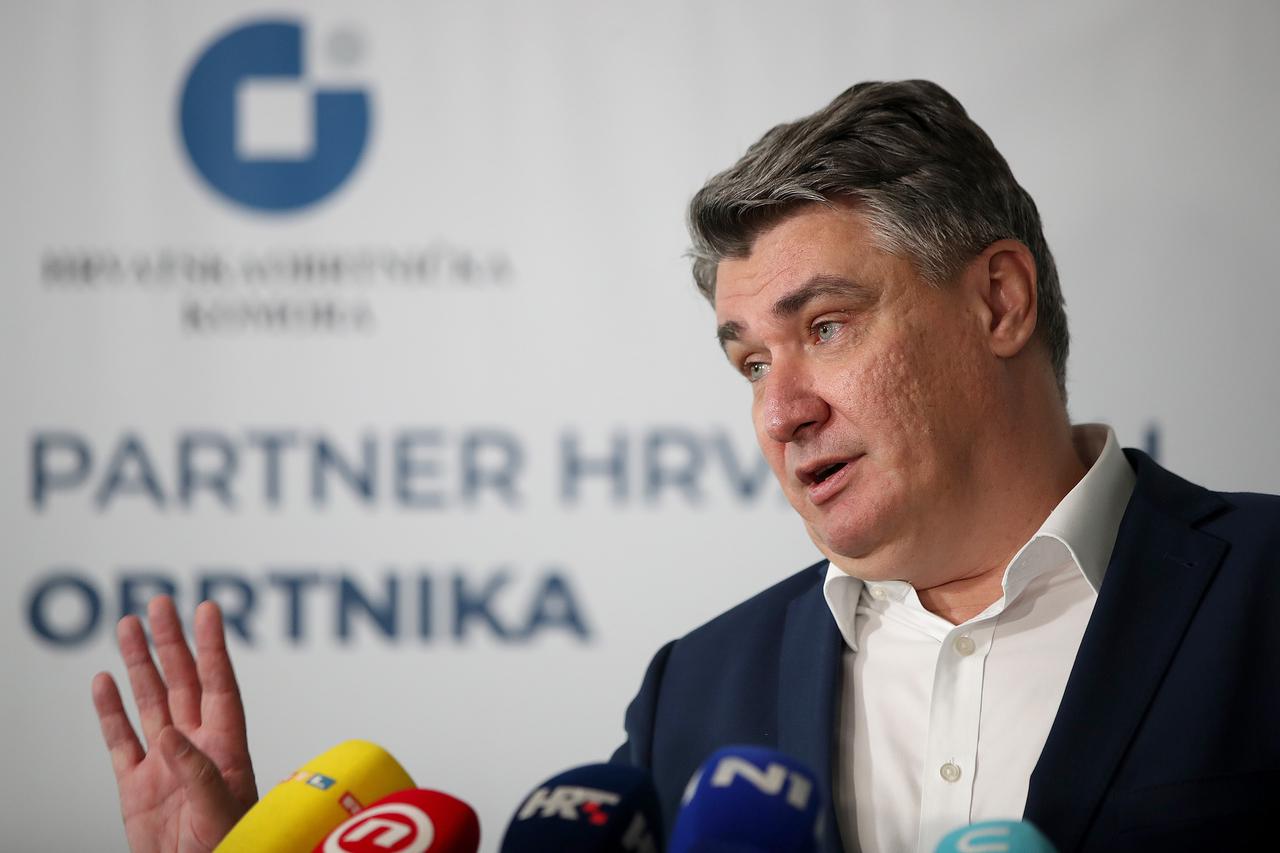 Zagreb: Zoran Milanović obratio se medijima nakon svečane akademije 2022.