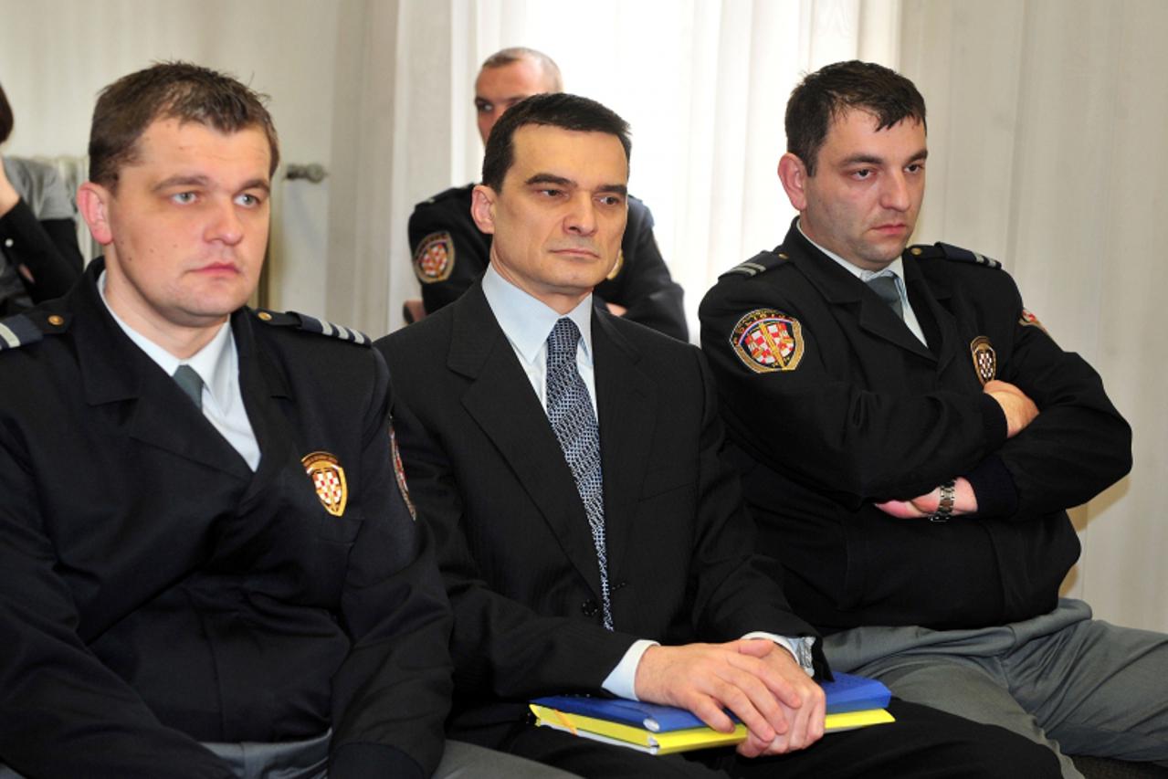 \'unu 23.02.2009. Zagreb , Zrinjevac , Zupanijski sud u Zagrebu.Sudjenje Vladimir Zagorec za dragulje. Photo:Antonio Bronic/Vecernji list\'