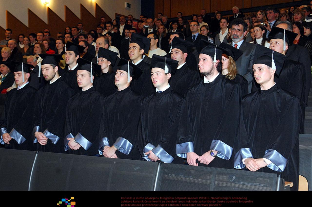 Studentima su manje stipendije