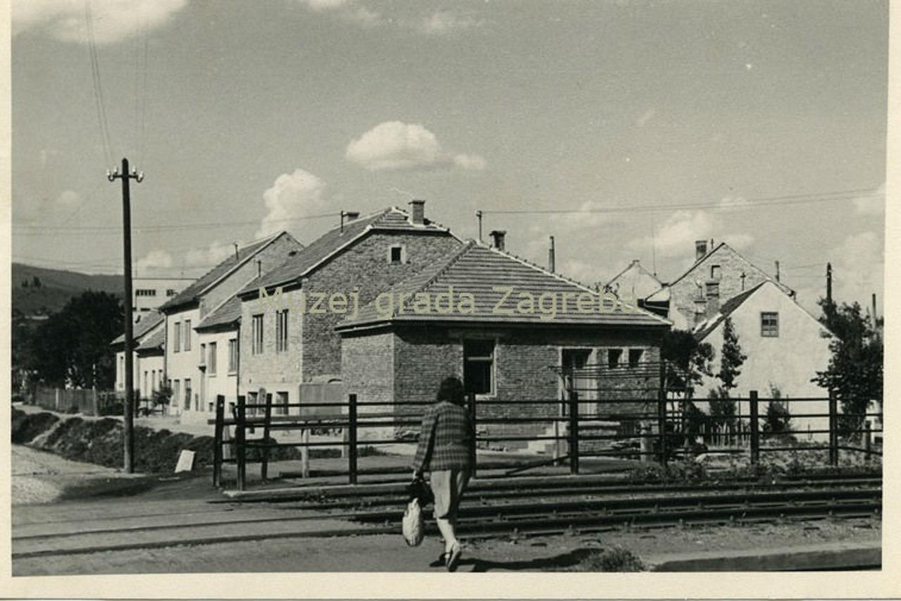 Kustošija nekad