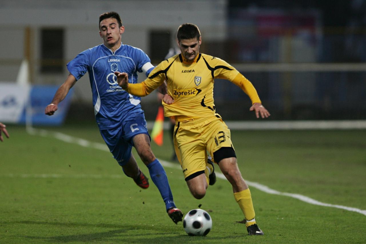 \'13.11.2010., Zapresic - 1. HNL, 15. kolo, NK Inter Zapresic - NK Varazdin. Roberto Puncec i Mario Grgurovic.  Photo: Tomislav Miletic/PIXSELL\'