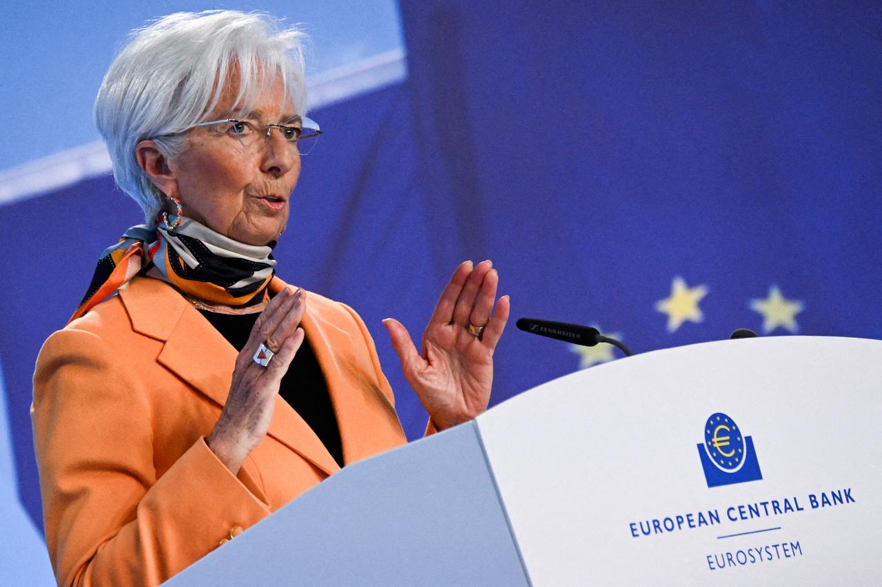 storyeditor/2025-06-03/2025-05-26T142703Z_183834046_RC2P7DA89DL2_RTRMADP_3_ECB-POLICY-LAGARDE.JPG