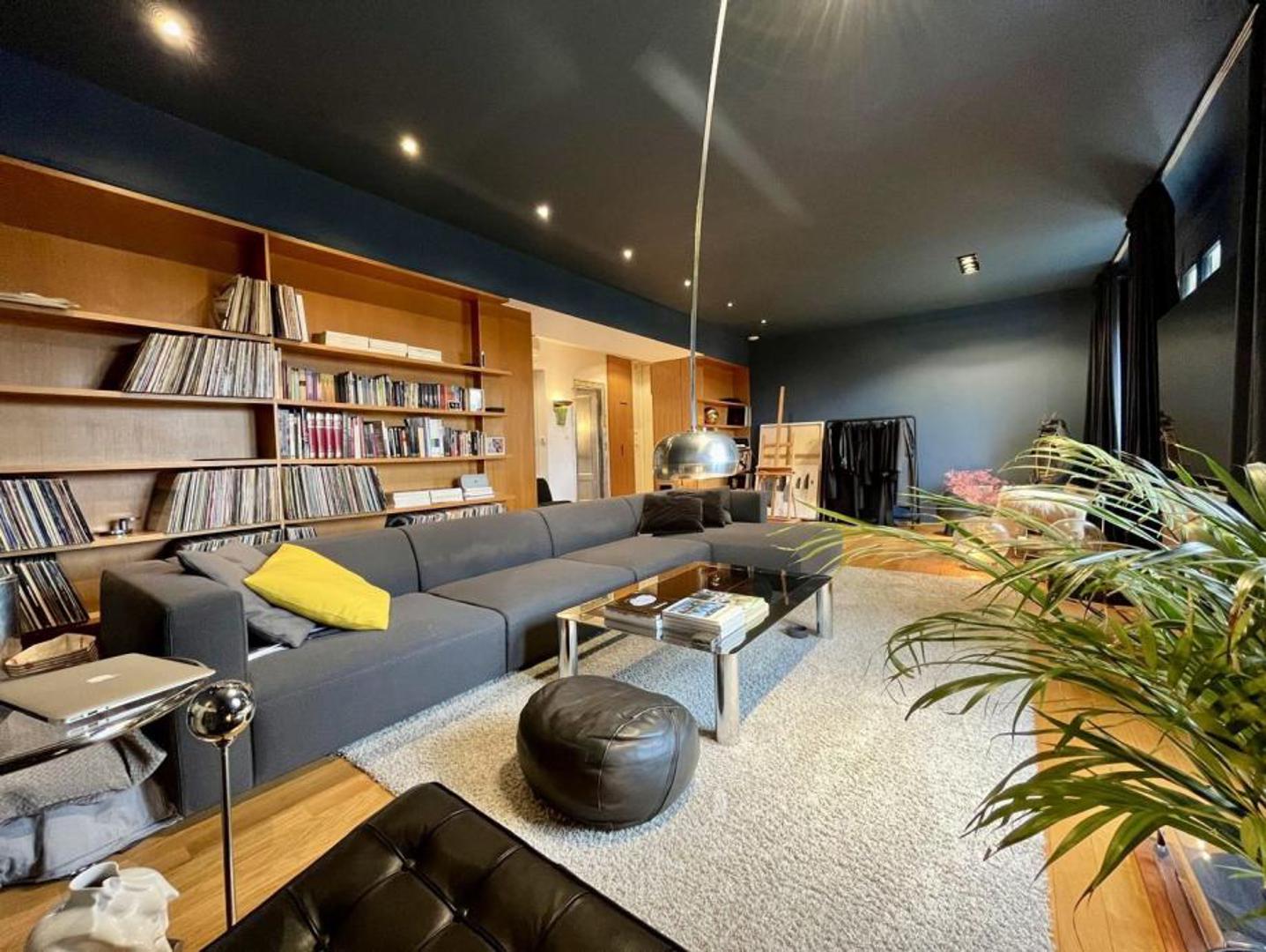 Stan se prostire na 156 m², a prodaje se za 529.000 eura. 