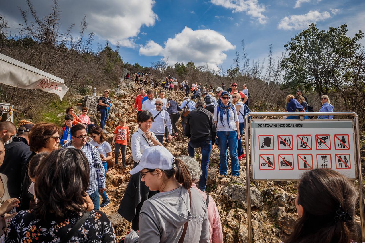Međugorje je jedno od najpoznatijih rimokatoličkih hodočasničkih mjesta u svijetu