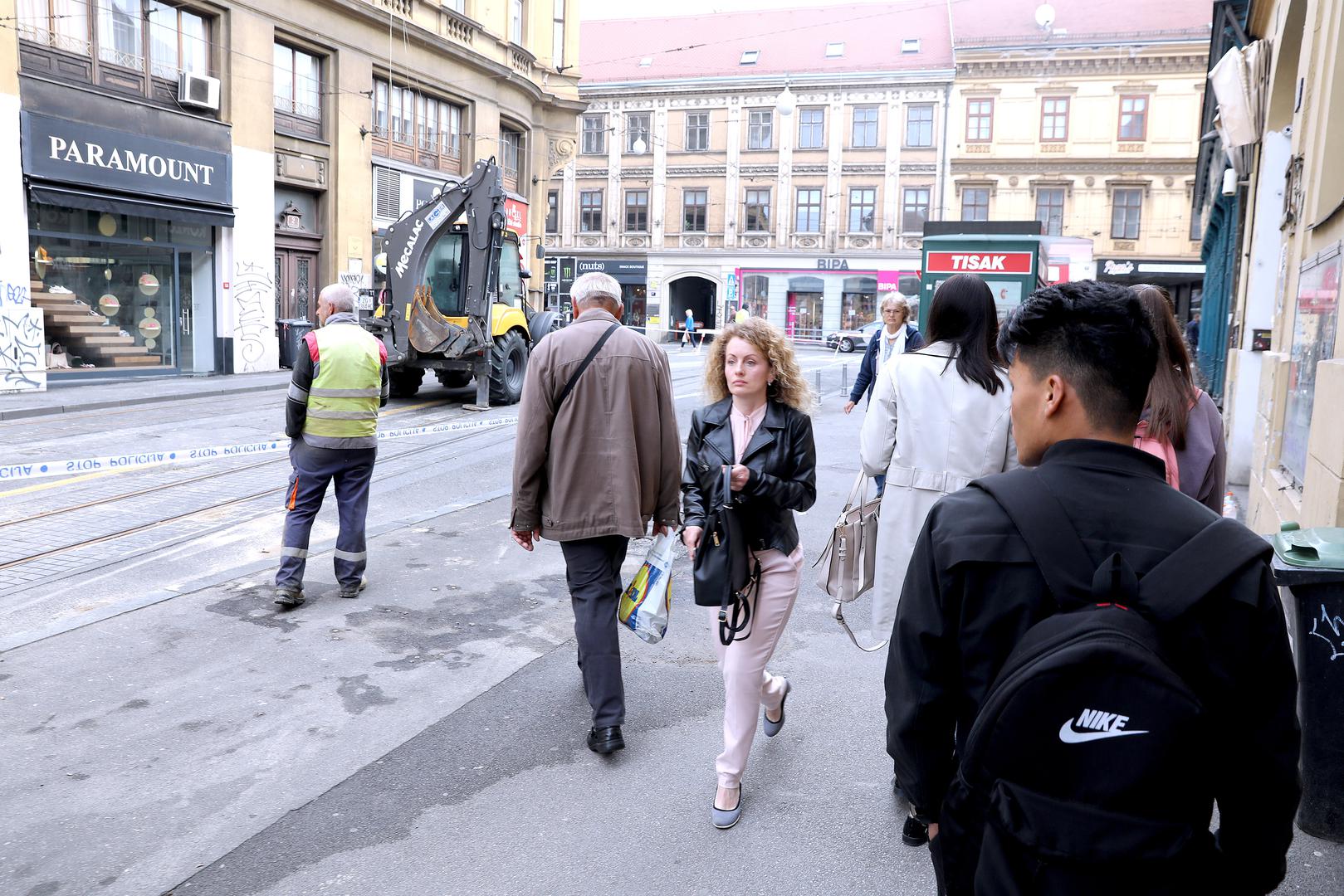 01.06.2022., Zagreb - U Frakopanskoj ulici u ceka se pocetak sanacije posljedica pozara koji je sinoc izbio na plinskim instalacijma.  Photo: Patrik Macek/PIXSELL