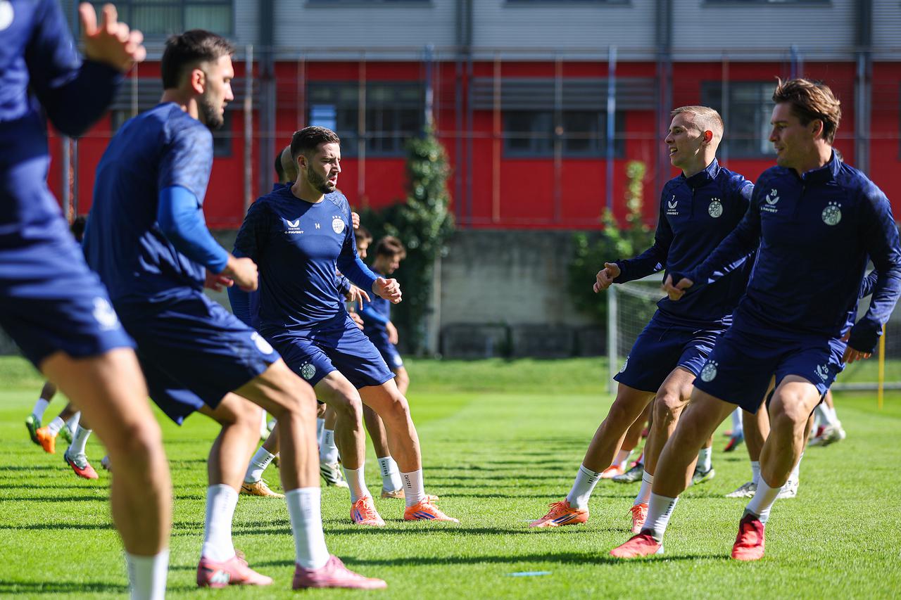 Trening nogometaša Dinama dan uo?i utakmice s Maccabijem
