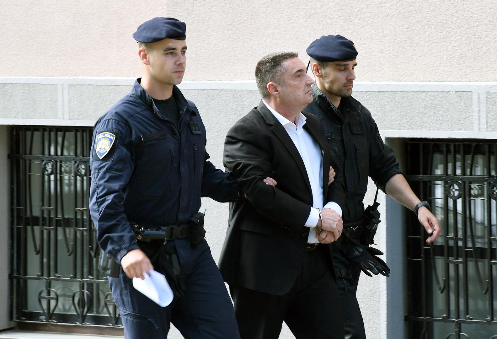 te Emil Solenički, počasni konzul Republike Moldavije u Hrvatskoj te vlasnik tvrtke Sole Commerce d.o.o. iz Zagreba.

