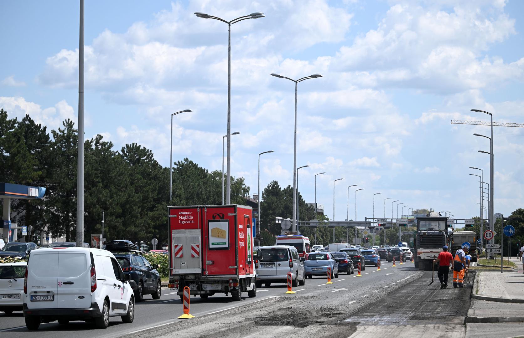 U sklopu radova obnavlja se i horizontalna i vertikalna signalizacija čime će se povećati sigurnost svih sudionika u prometu.