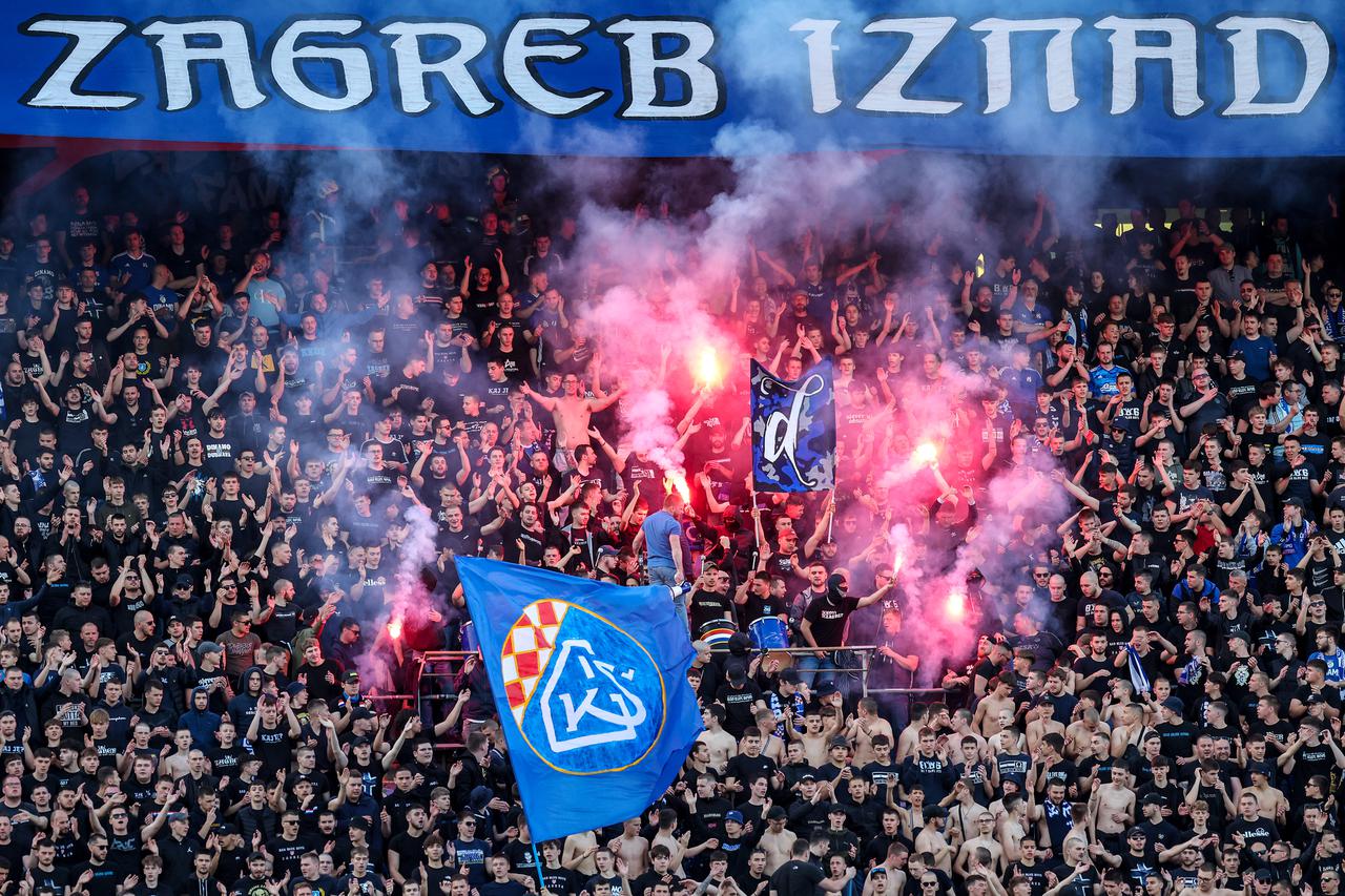 Zagreb: Navijači na utakmici Dinama i Rijeke