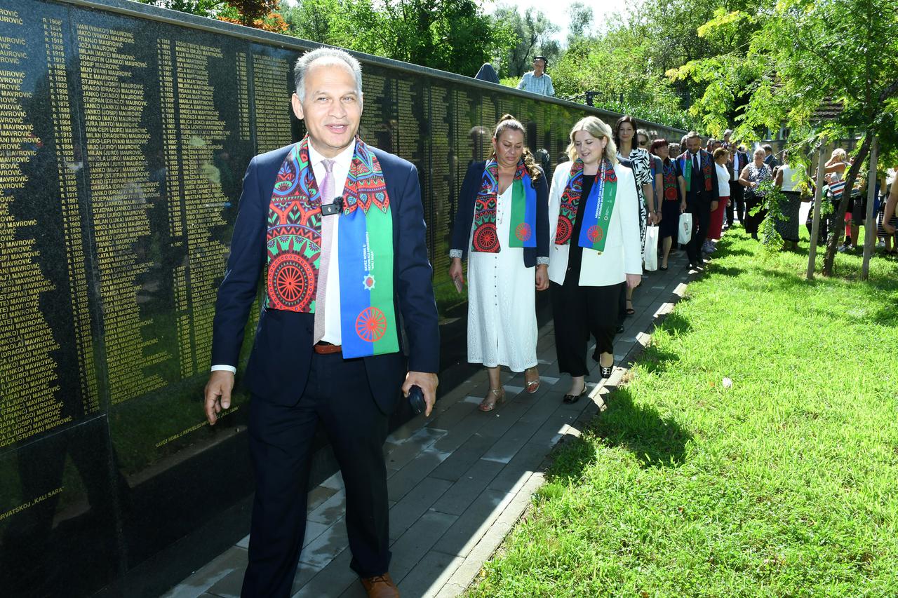 Jasenovac: Komemoracija povodom Međunarodnog dana sjećanja na romske žrtve genocida u Drugom svjetskom ratu