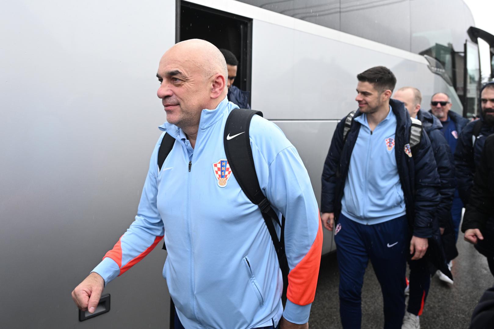 Zasad je poznato samo kako će grad Pula u 18 sati organizirati svečani doček za svoja dva brončana reprezentativca - Niku Vukmira i Davida Mataju.