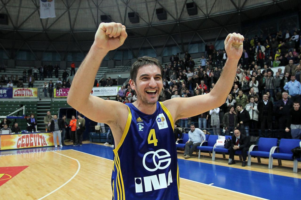 '10.02.2011., KC Drazen Petrovic, Zagreb - Kup Kresimira Cosica, finale, KK Zagreb - KK Zadar. KK Zagreb pobjednik je Kupa Kresimir Cosic. Damir Mulaomerovic. Photo: Antonio Bronic/PIXSELL'