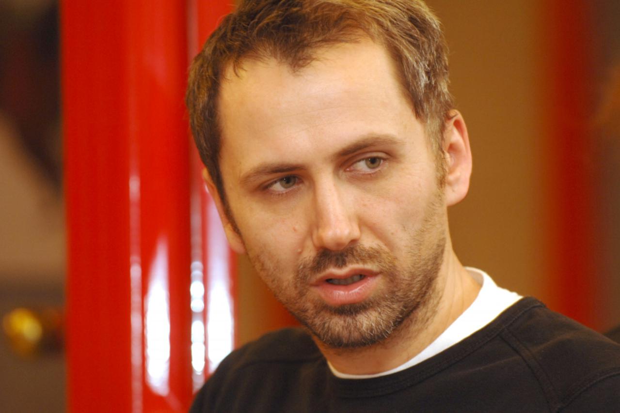 '21.01.2011. Zagreb- proba predstave Druzba Pere Kvrzice u reziji Olivera Frljica koja se odrzala u kazalistu Zar ptica-redatelj Oliver Frljic Photo: Davor Visnjic/PIXSELL'