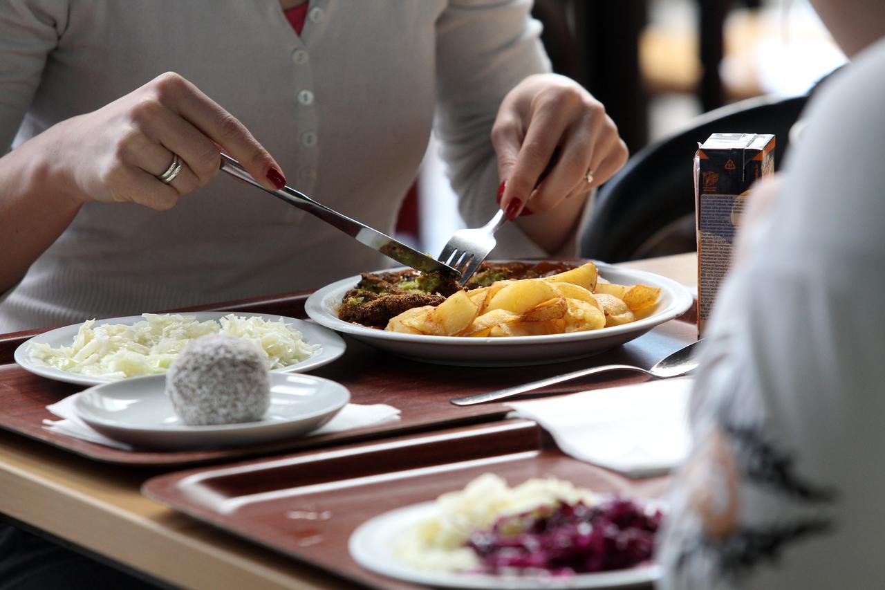 Zagreb: Menza u studentskom domu Cvjetno naselje