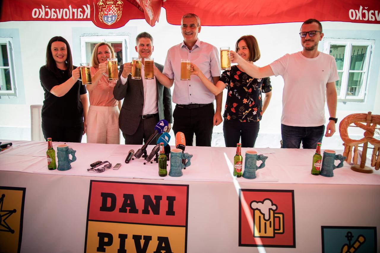 Dani piva u Karlovcu