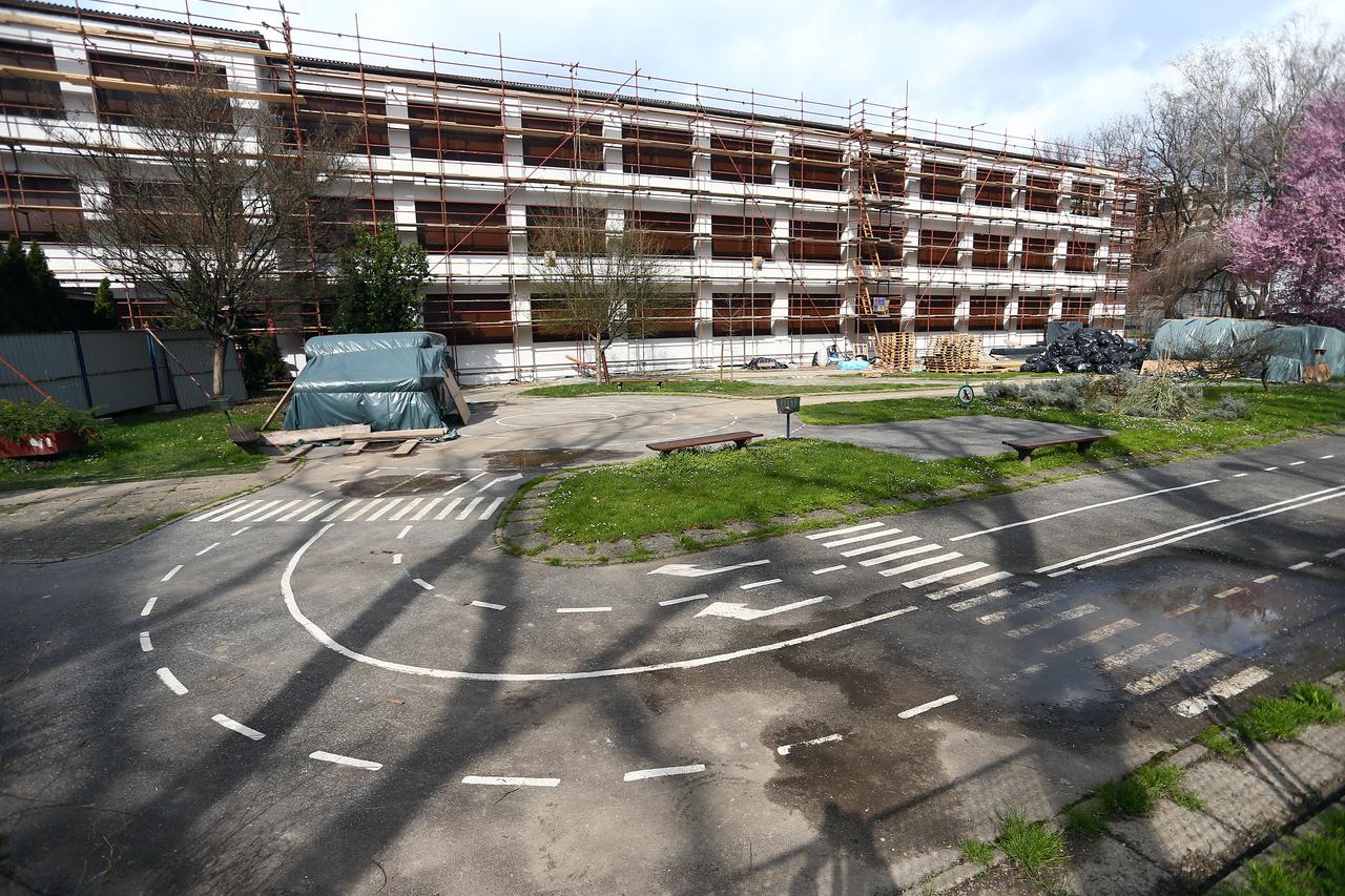 Radovi na osnovnoj skoli Lovre pl Matacica