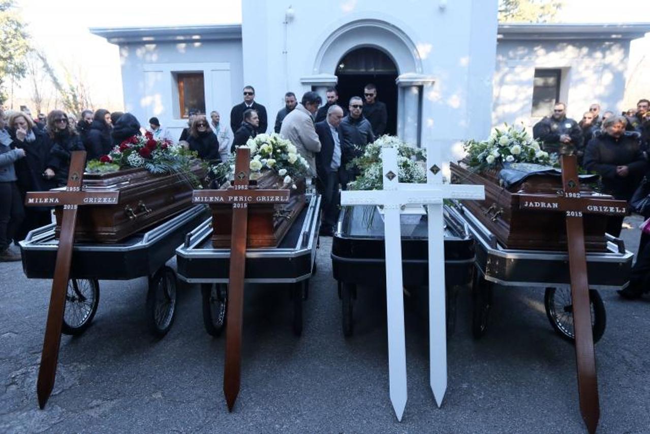 pogreb,obitelj Grizelj