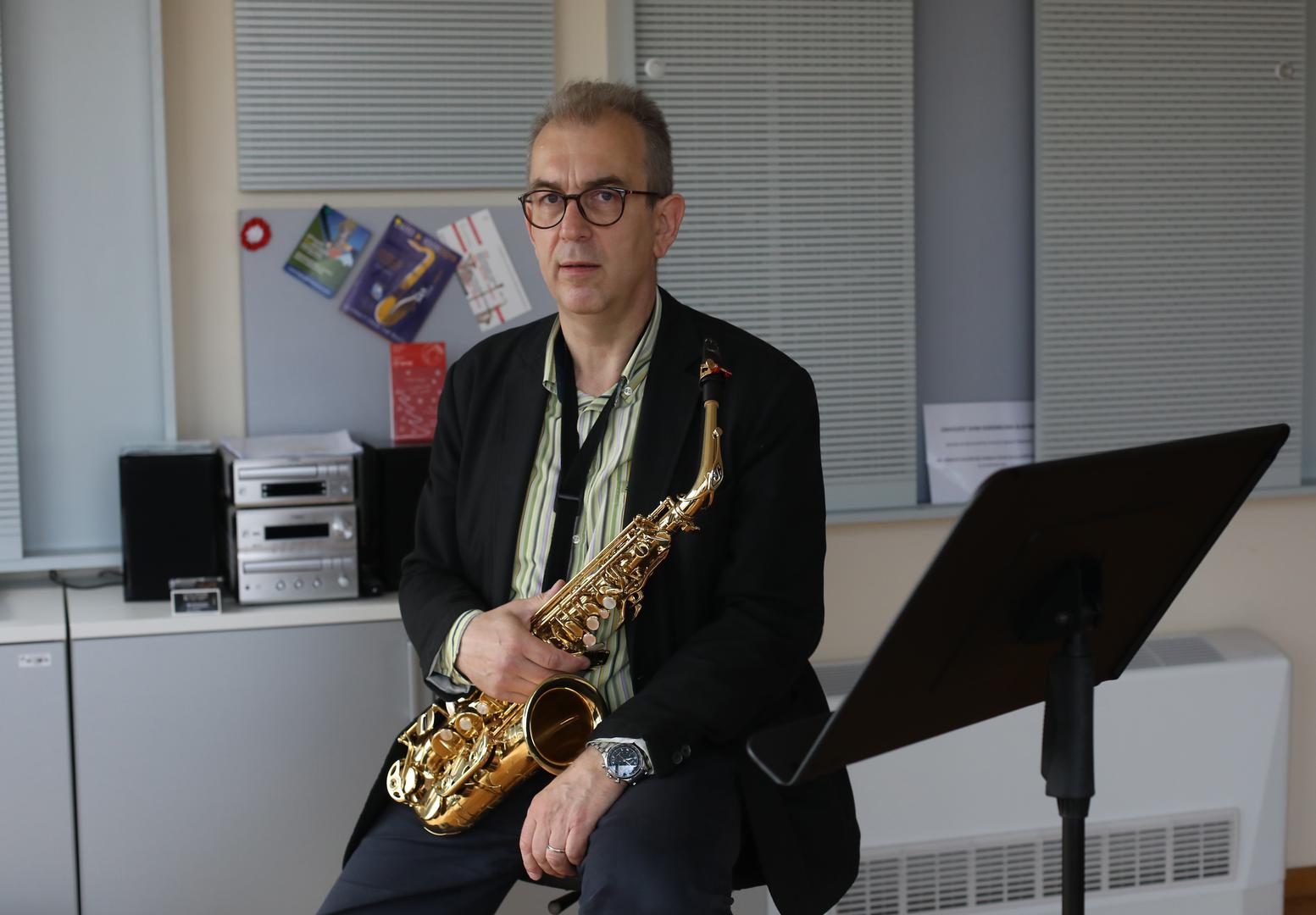 Jedan od problema je i prodor vlage u podzemnim garažama te na hodnicima na prvom i trećem katu