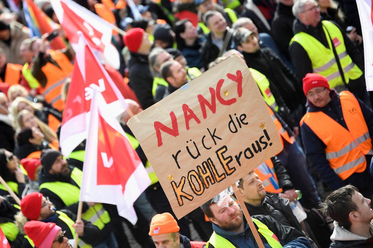 Verdi calls nationwide strike over wage dispute in Germany