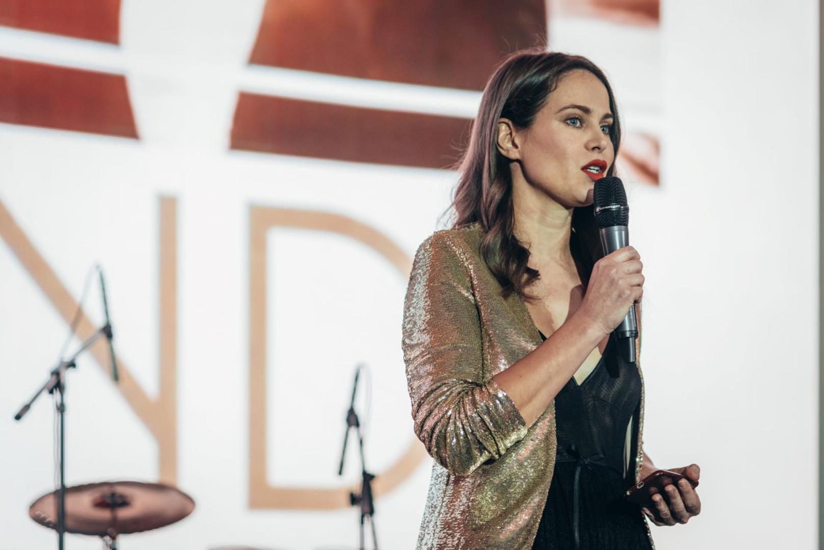 Počela je sezona blagdanskih evenata, a jedan takav sinoć se održao u preuređenom Meštrovićevom paviljonu.