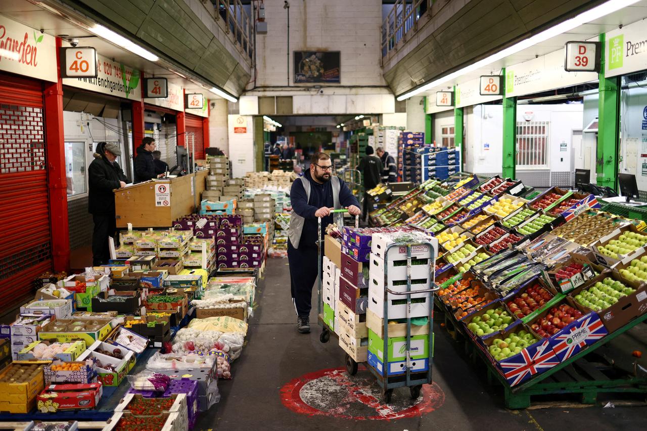 Fruit and vegetable trade at New Covent Garden Market in London