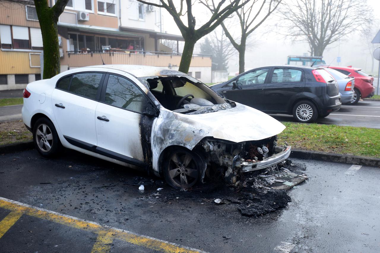 Izgorio automobil na Vrbanima